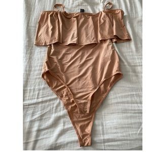 🛍🛍Forever 21 top nude bodysuit size:M